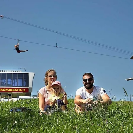 Апартаменты Panoramablick , Hof Alpenseeblick, Nesselwangattleseeallgaeu Нессельванг